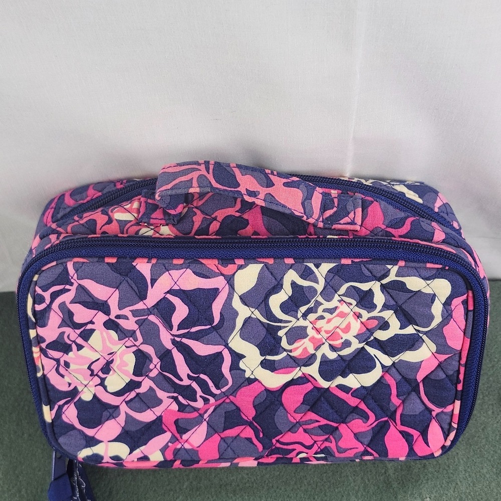 Vera Bradley Blush & Brush Makeup Case Katalina Pink - EUC - Picture 2 of 8